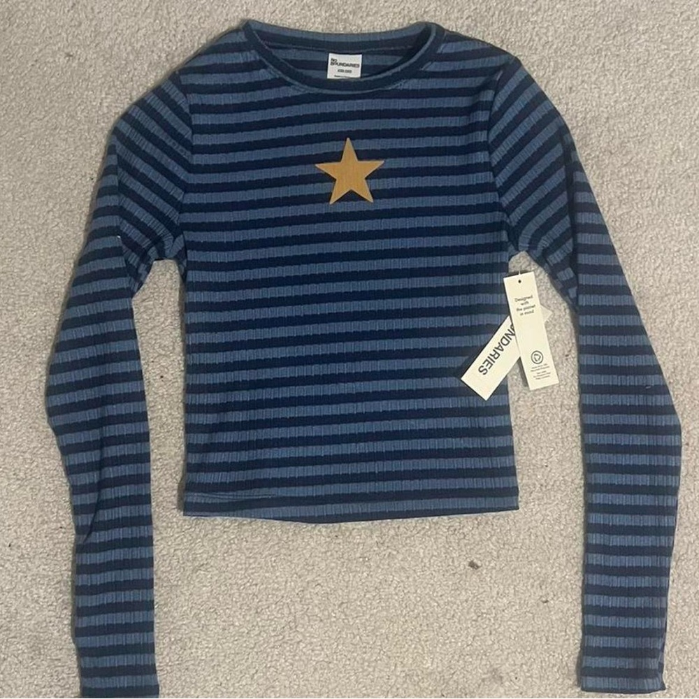 Blue + gold long sleeved slightly cropped top, retro star crop top, y2k shirt - Picture 2 of 2